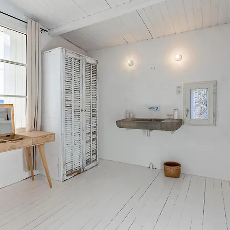 Cozy In Le Rouet With Outdoor Swimming Pool Holiday home Notre-Dame-de-Londres