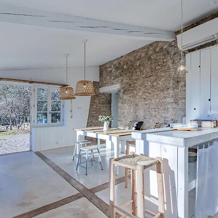 Holiday home Cozy In Le Rouet With Outdoor Swimming Pool Notre-Dame-de-Londres