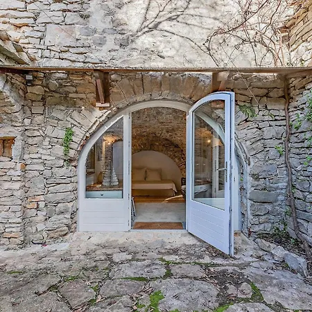 Holiday home Cozy In Le Rouet With Outdoor Swimming Pool